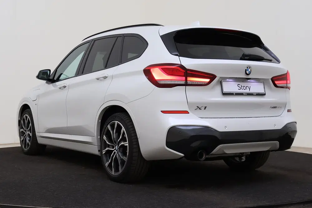 BMW X1 xDrive25e High Executive M Sport Automaat uit 2021, foto 15