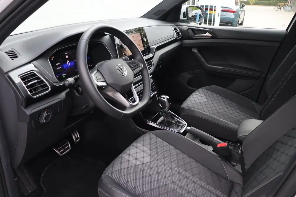 Volkswagen T-Cross 1.0 TSI R-Line DSG IQ Matrix ACC PDC uit 2025, foto 4
