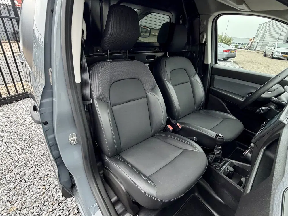 Renault Express 1.3 TCe Camera uit 2021, foto 3