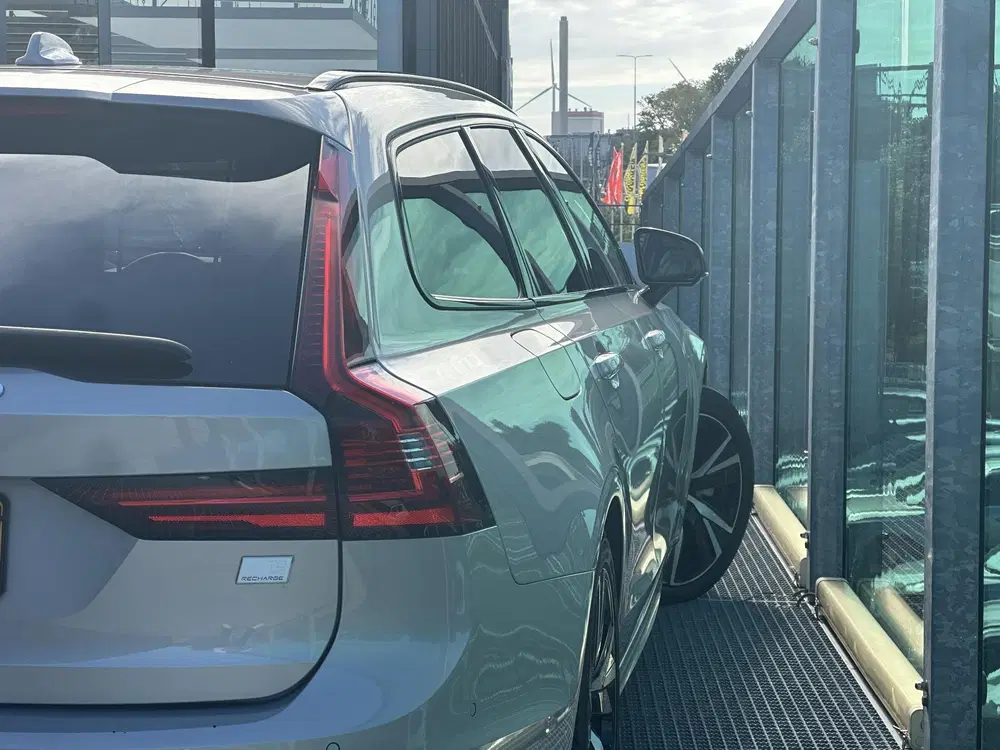 Volvo V90 2.0 T8 Plug-in hybrid AWD Ultimate Dark Vo uit 2023, foto 10