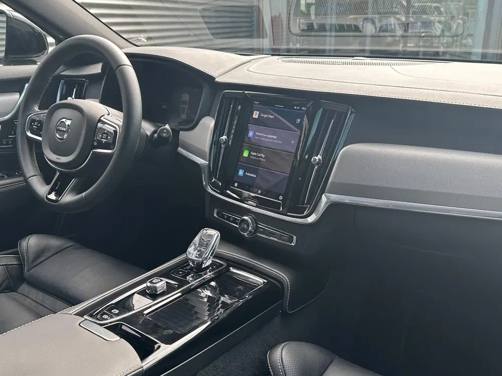 Volvo V90 2.0 T8 Plug-in hybrid AWD Ultimate Dark Vo uit 2023, foto 3