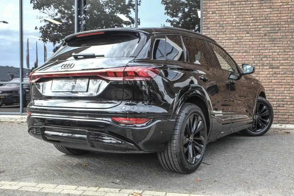 Audi Q6 e-tron performance 225 kW 100 kWh uit 2025, foto 2