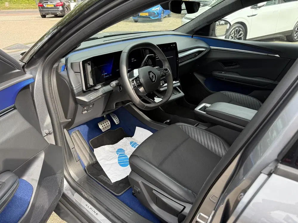 Renault Scenic E-Tech EV87 long range esprit Alpine HARMA uit 2024, foto 2