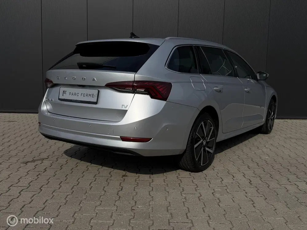 Skoda Octavia Octavia 1.4 TSI PHEV uit 2020, foto 3