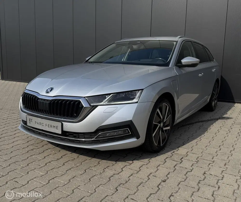 Skoda Octavia Octavia 1.4 TSI PHEV uit 2020, foto 6