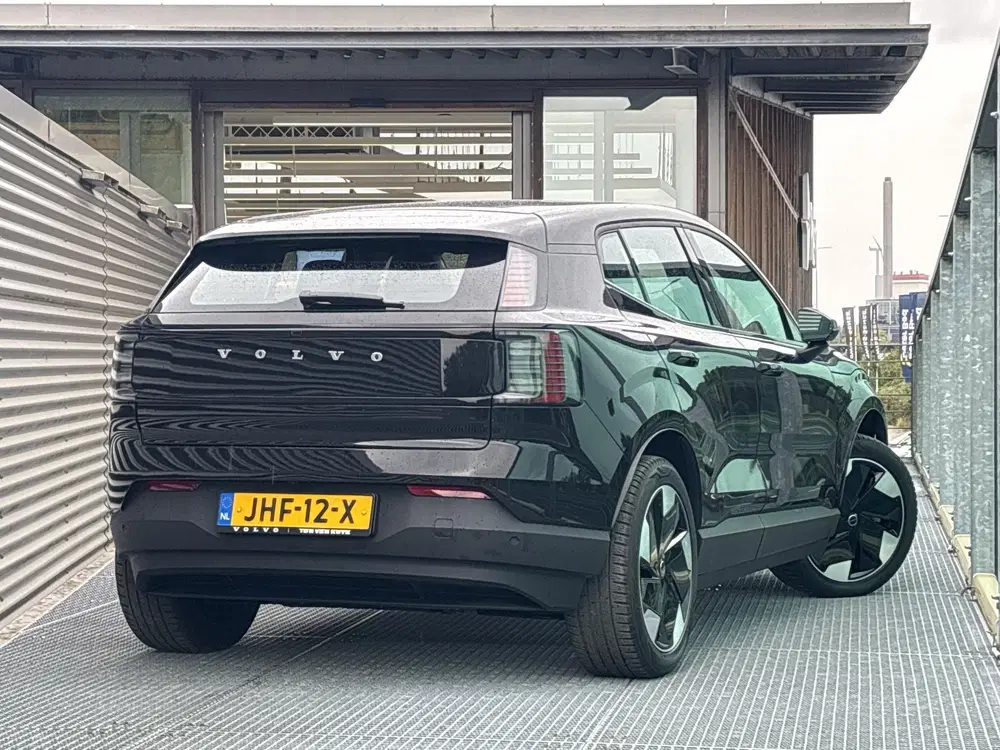 Volvo EX30 Single Motor Extended Range Plus 69 kWh Au uit 2025, foto 3