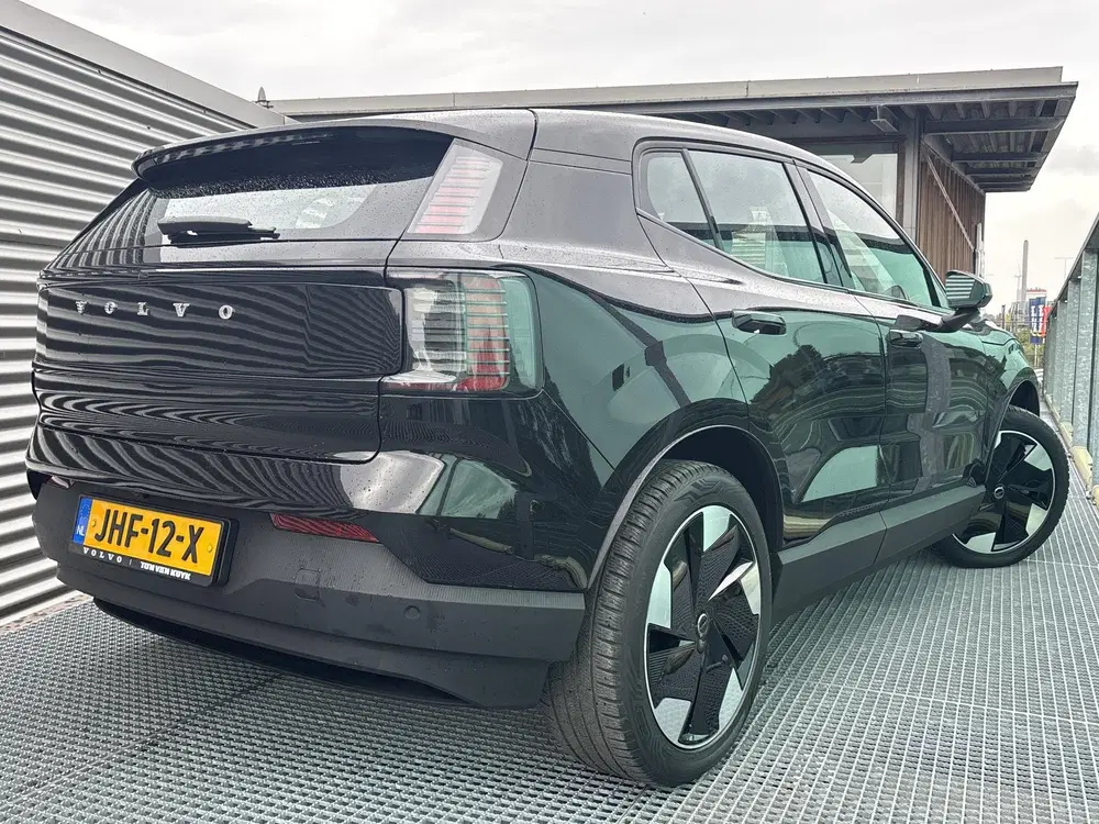 Volvo EX30 Single Motor Extended Range Plus 69 kWh Au uit 2025, foto 7