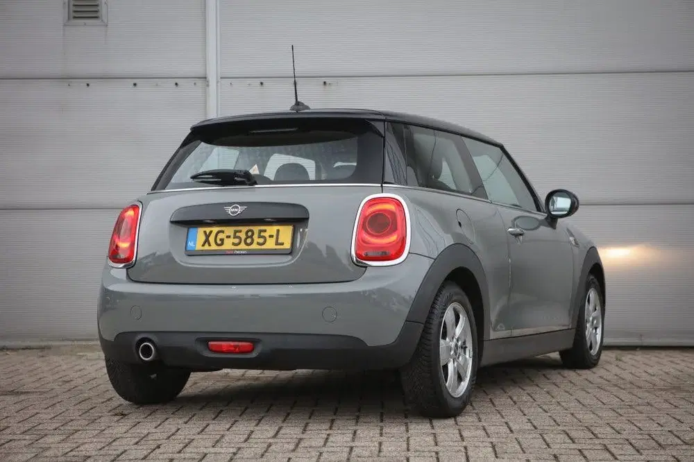 Mini Cooper 1.5 Cooper (bj 2019) uit 2019, foto 2