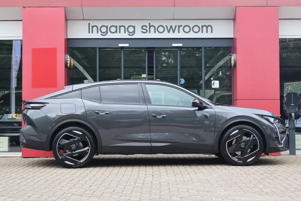 Peugeot 408 1.6 HYbrid Allure 225 GT uit 2023, foto 3