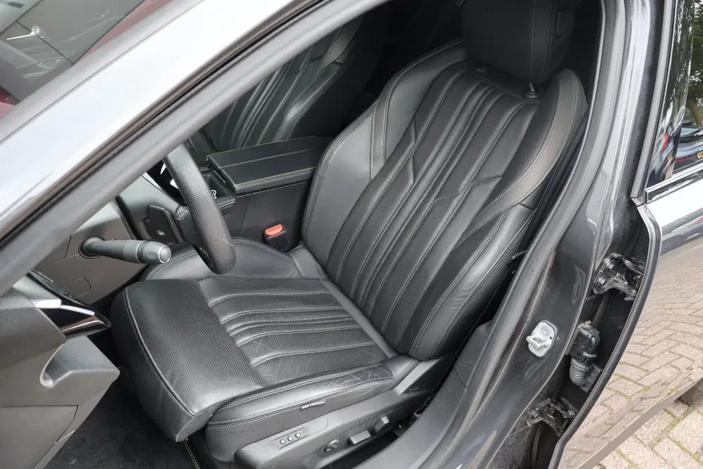 Peugeot 408 1.6 HYbrid Allure 225 GT uit 2023, foto 9