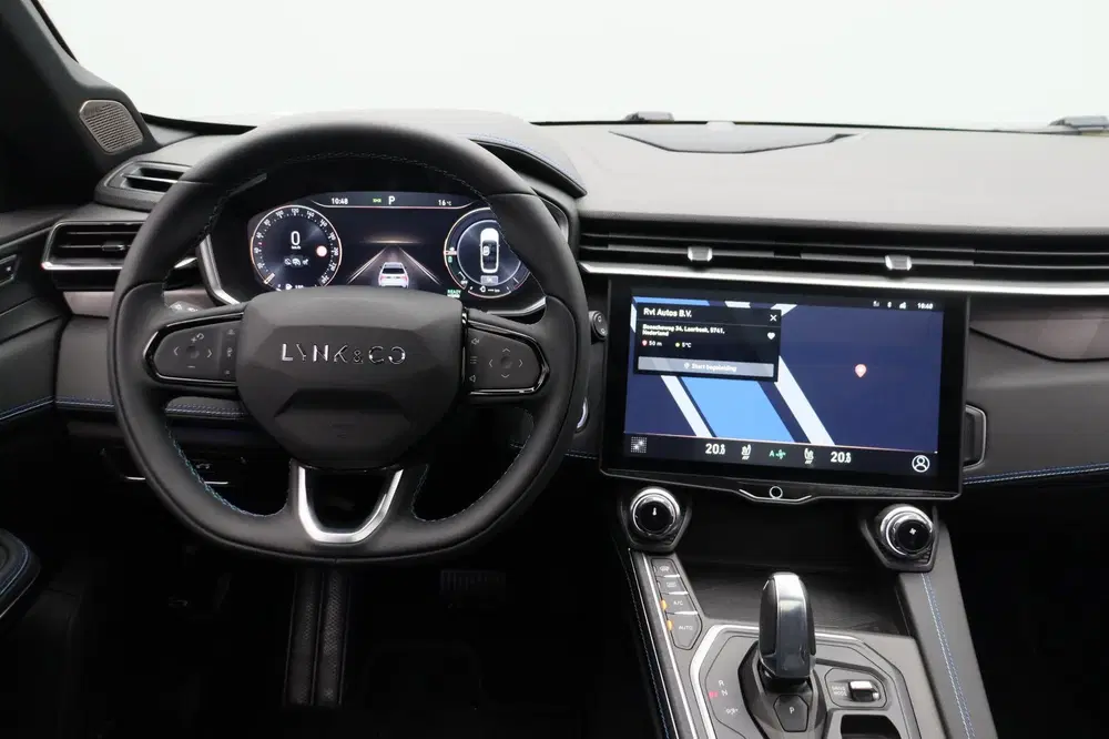 Lynk & Co 01 1.5 261PK Plug-in Hybrid *Zwarte Hemel* 36 uit 2023, foto 11