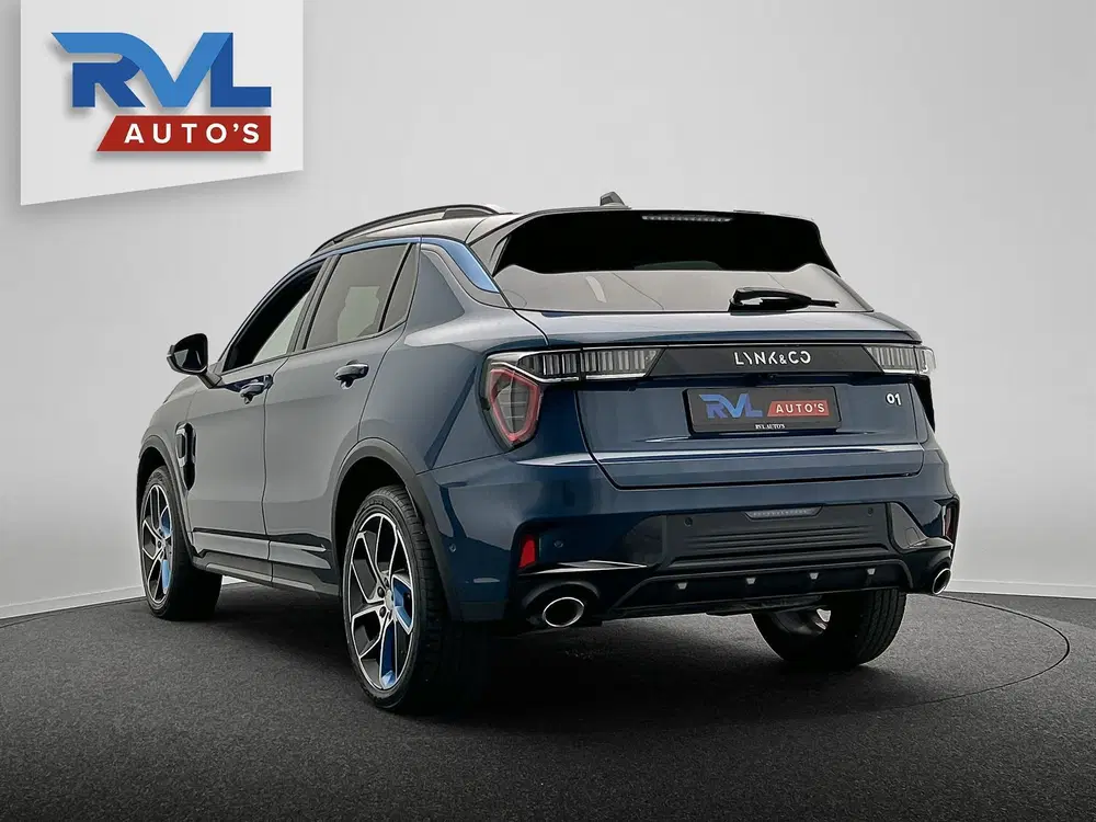 Lynk & Co 01 1.5 261PK Plug-in Hybrid *Zwarte Hemel* 36 uit 2023, foto 3