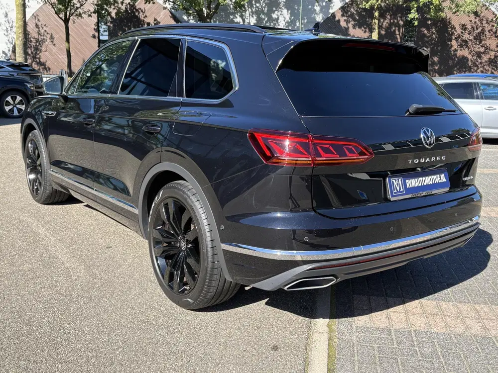 Volkswagen Touareg 3.0 TSI Elegance LUCHTVERING uit 2022, foto 13