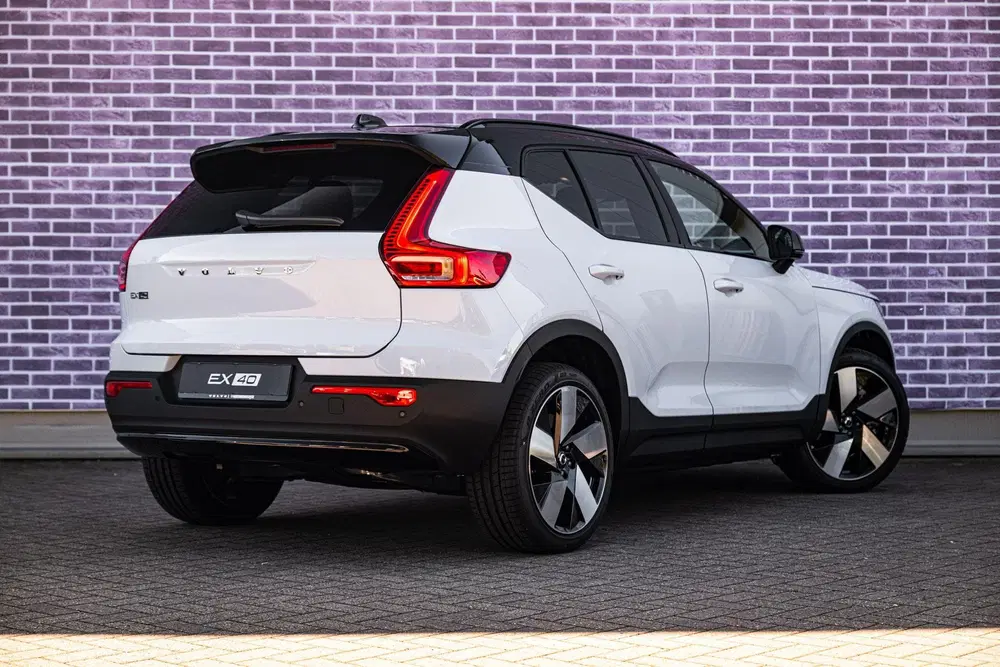Volvo EX40 Single Motor Plus Europa 70 kWh uit 2026, foto 3
