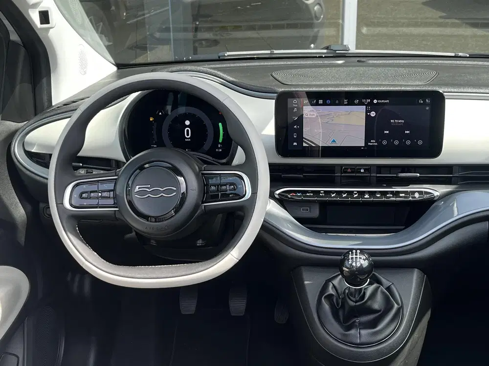 Fiat 500C 1.0 Hybrid La Prima uit 2026, foto 2