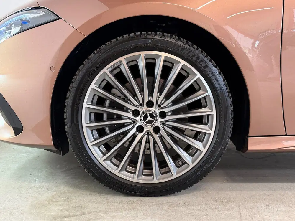 Mercedes-Benz A-Klasse 250 e AMG Line Rose Gold uit 2023, foto 15