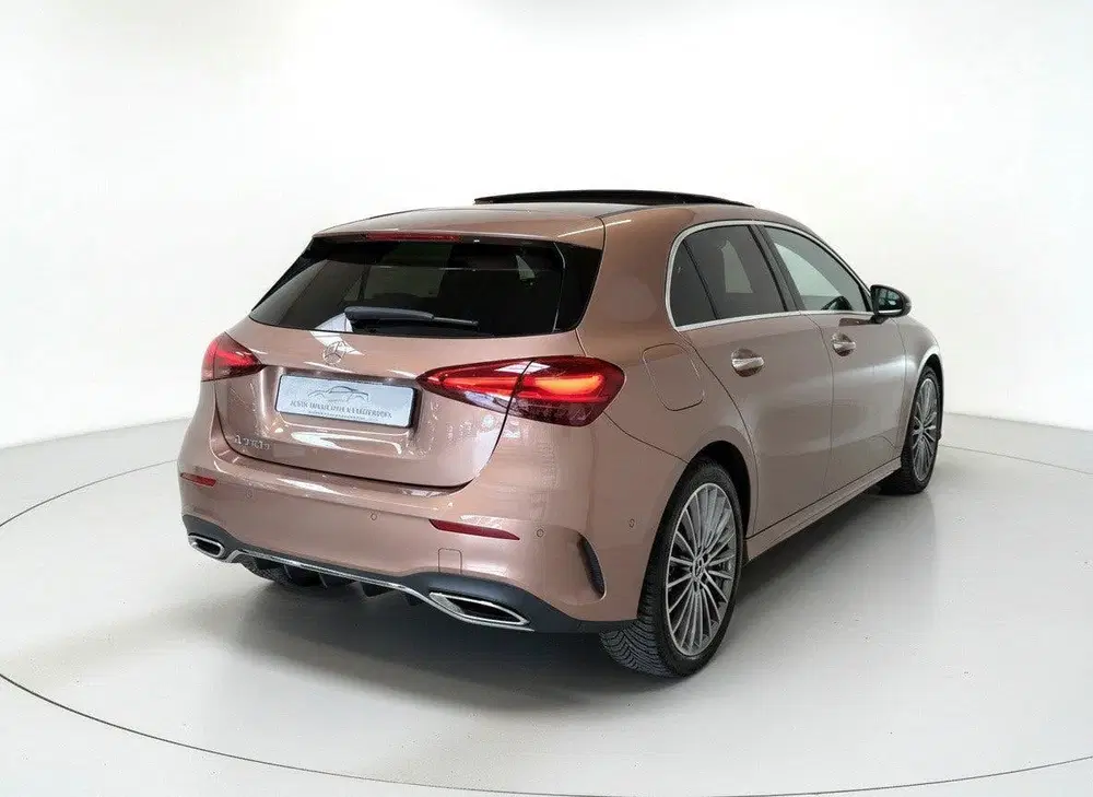 Mercedes-Benz A-Klasse 250 e AMG Line Rose Gold uit 2023, foto 2