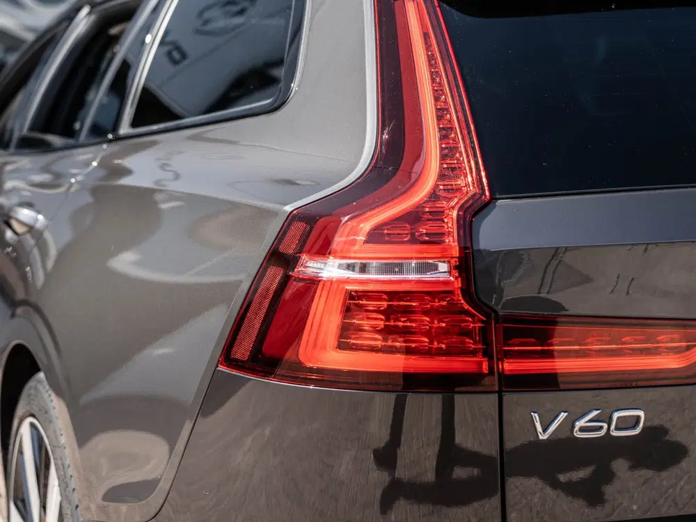 Volvo V60 2.0 T6 PHEV 350PK AWD Plus Dark uit 2025, foto 12