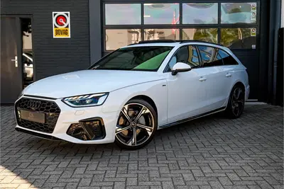 Audi A4 40 TFSI S Line RS stoelen uit 2024