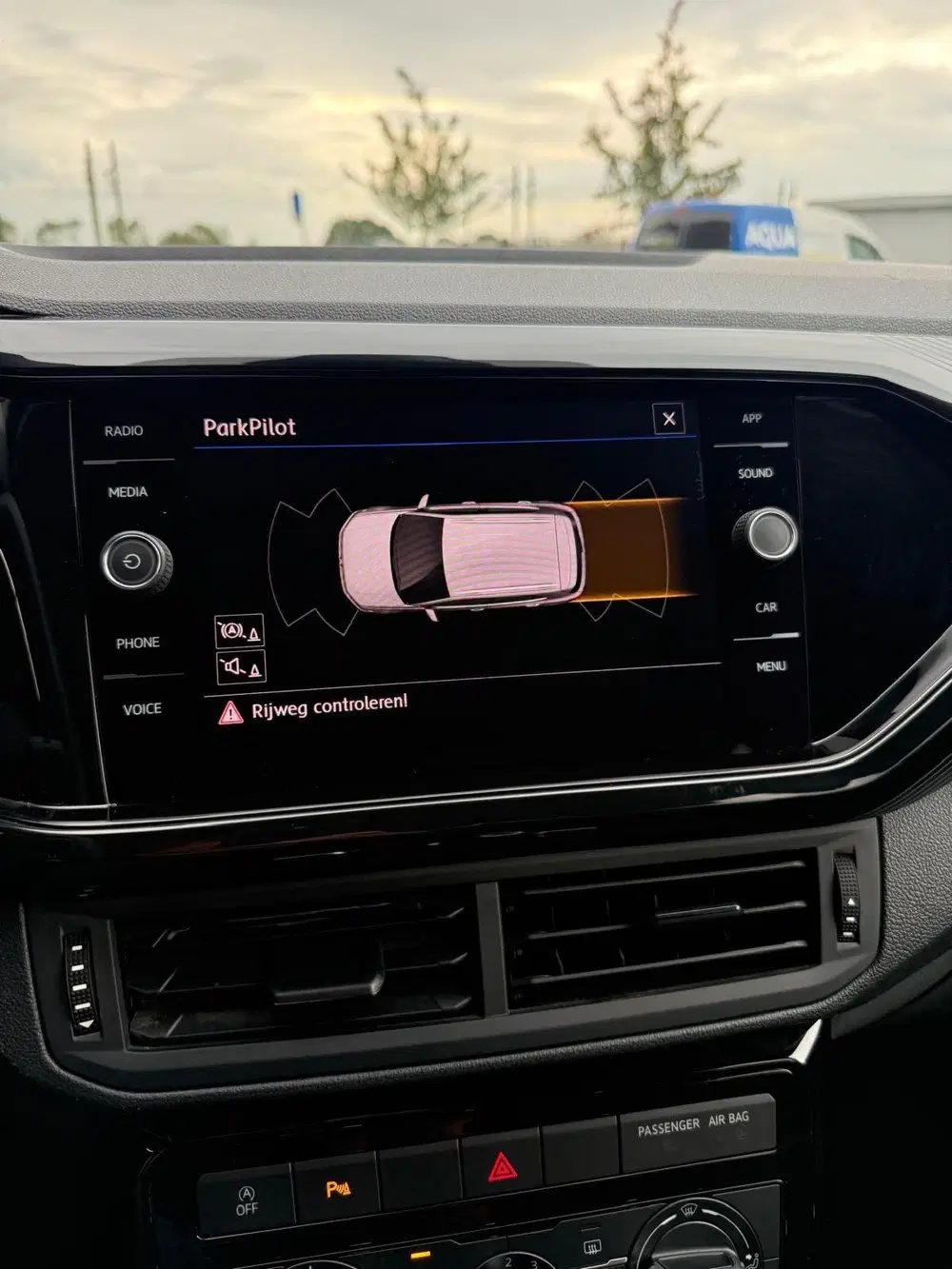 Volkswagen T-Cross 1.0 TSI 115pk 7-DSG 2019 Zwart uit 2019, foto 8