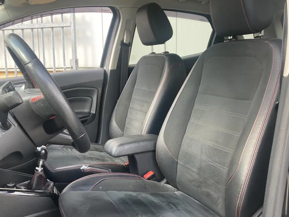 Ford EcoSport 1.0 EcoBoost 125 pk ST-Line B&O Audio uit 2019, foto 11