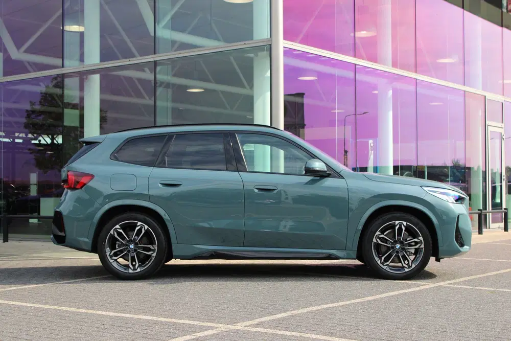 BMW iX1 xDrive30 M Sport uit 2025, foto 8
