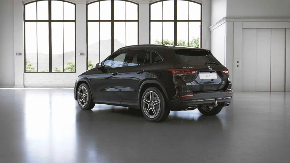 Mercedes-Benz GLA 200 AMG Line uit 2022, foto 11