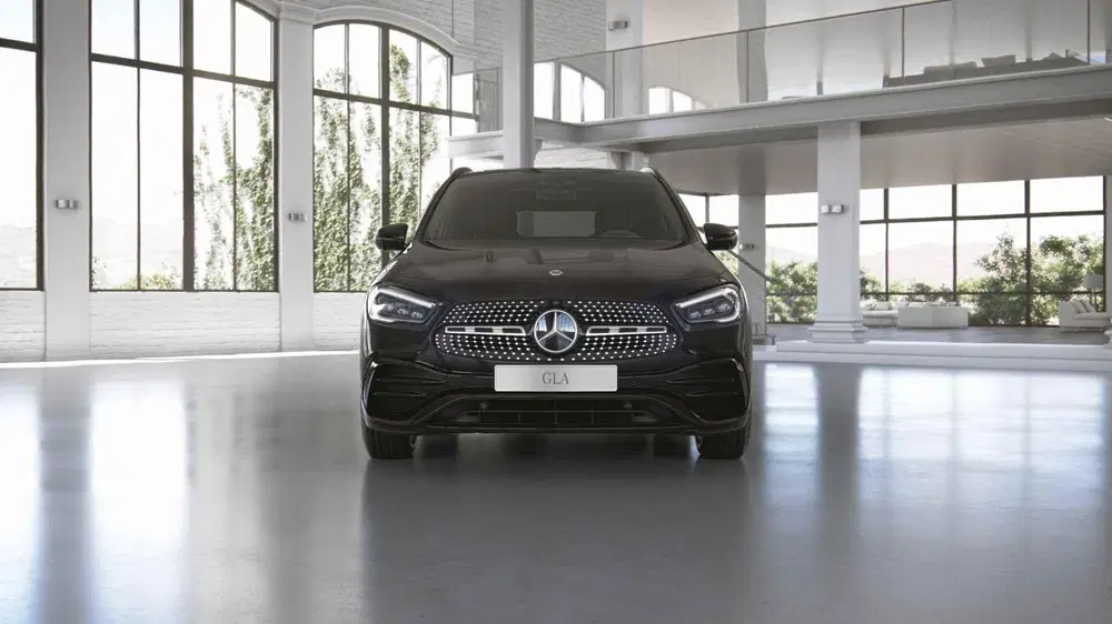 Mercedes-Benz GLA 200 AMG Line uit 2022, foto 4