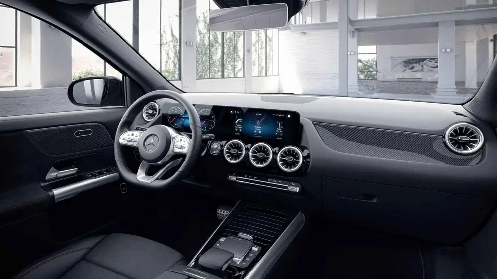 Mercedes-Benz GLA 200 AMG Line uit 2022, foto 5