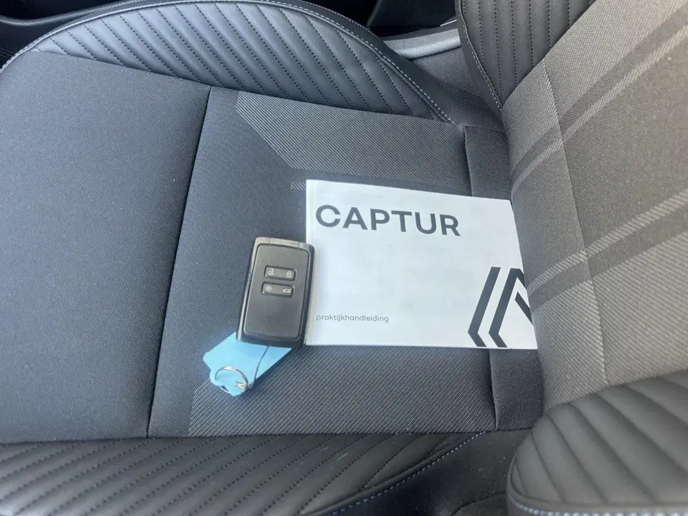 Renault Captur 1.8 E-Tech full hybrid 160 Esprit Alpine uit 2025, foto 15