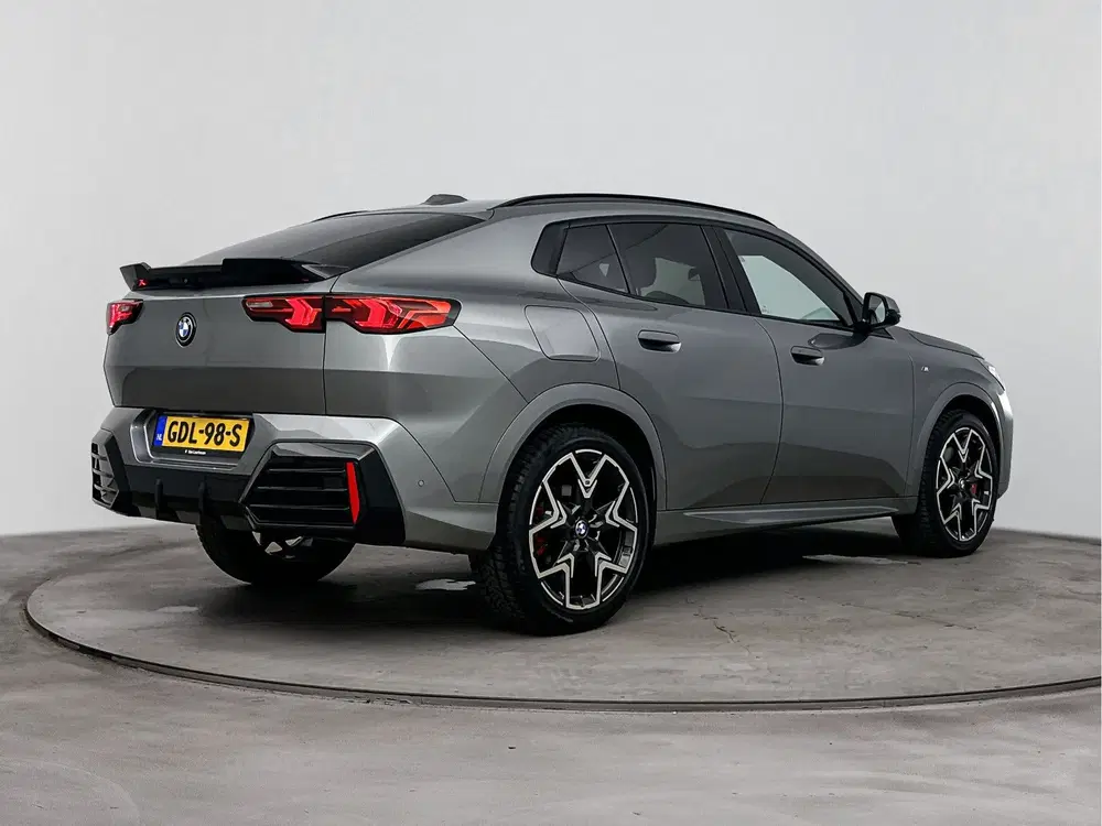 BMW X2 sDrive20i M Sport Automaat uit 2024, foto 4