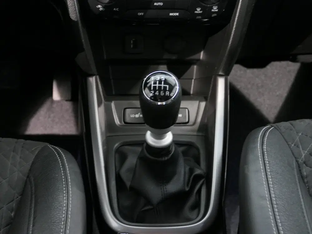 Suzuki Vitara 1.4 Boosterjet Style Smart Hybrid uit 2020, foto 15