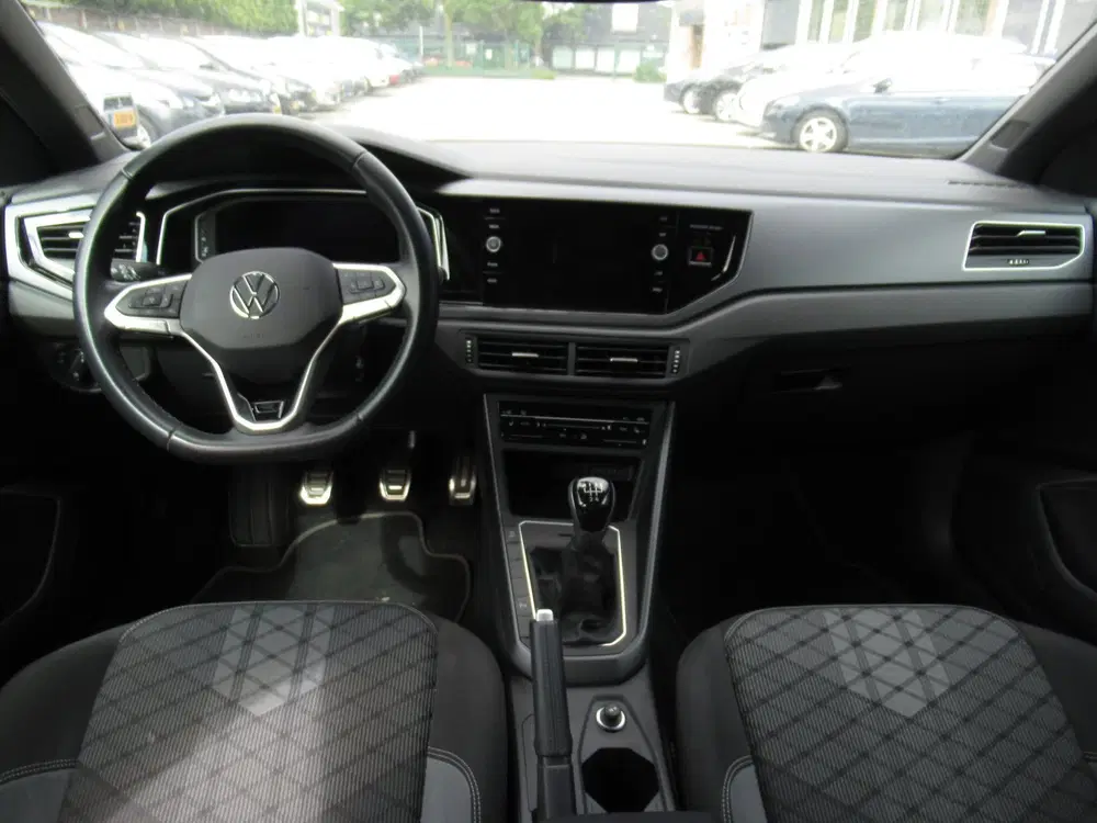 Volkswagen Polo 1.0 TSI R-Line Business uit 2022, foto 14
