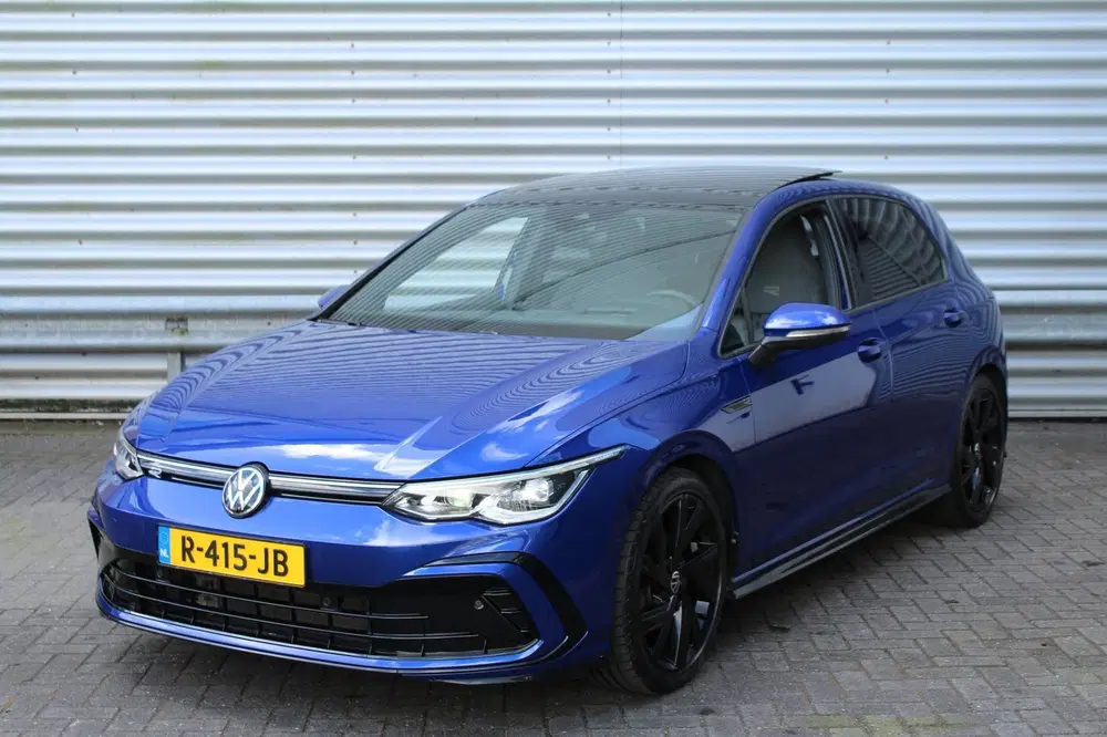 Volkswagen Golf 1.5 eTSI 150pk R-Line DSG7 Panoramadak IQ uit 2021