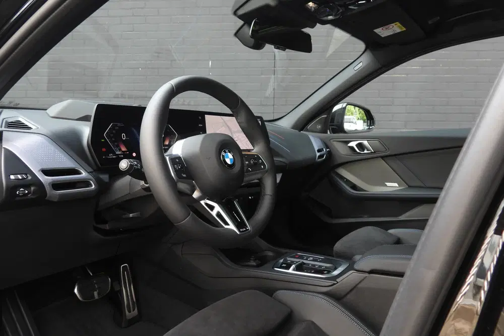 BMW 1-serie 120 M Sport Automaat uit 2026, foto 11