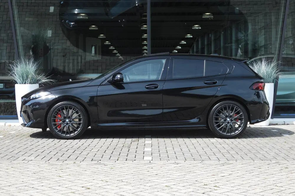 BMW 1-serie 120 M Sport Automaat uit 2026, foto 5
