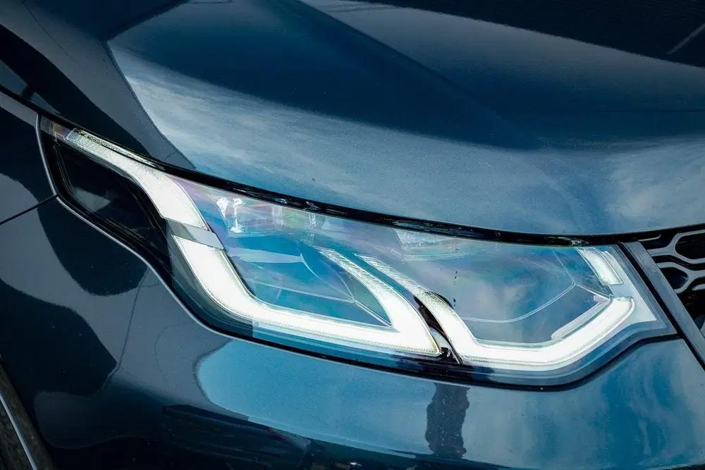 Land Rover Discovery Sport P300e 1.5 R-Dynamic HSE uit 2022, foto 10