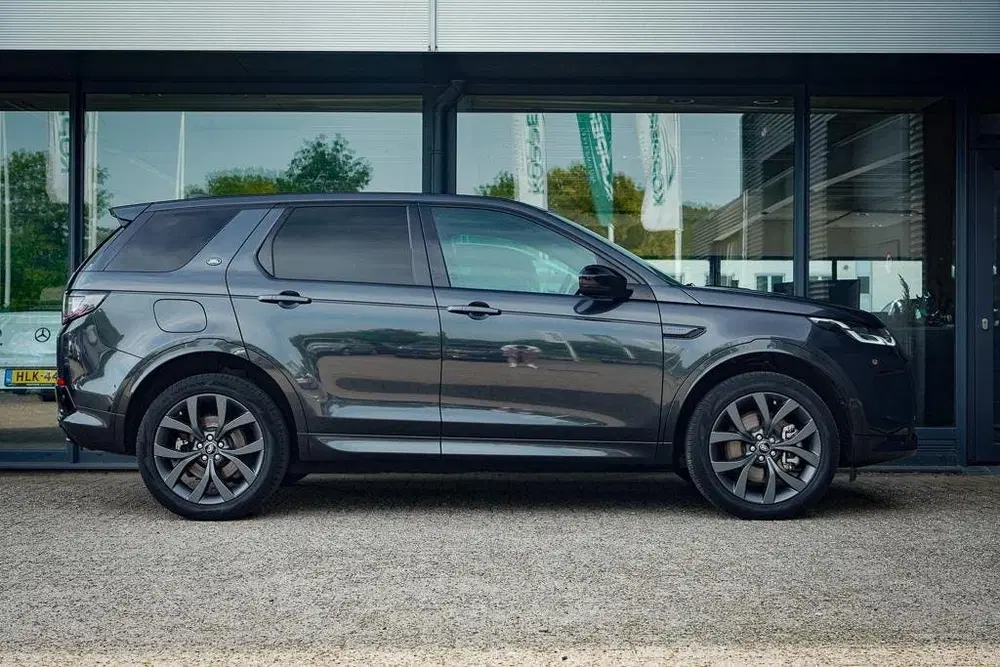 Land Rover Discovery Sport P300e 1.5 R-Dynamic HSE uit 2022, foto 13