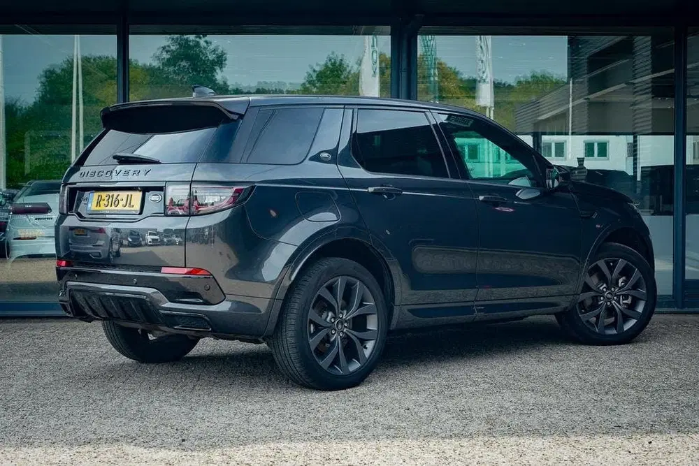Land Rover Discovery Sport P300e 1.5 R-Dynamic HSE uit 2022, foto 4