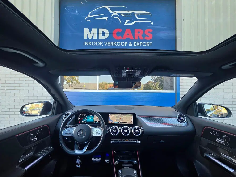 Mercedes-Benz GLA 250 4MATIC AMG Line PANO uit 2020, foto 15