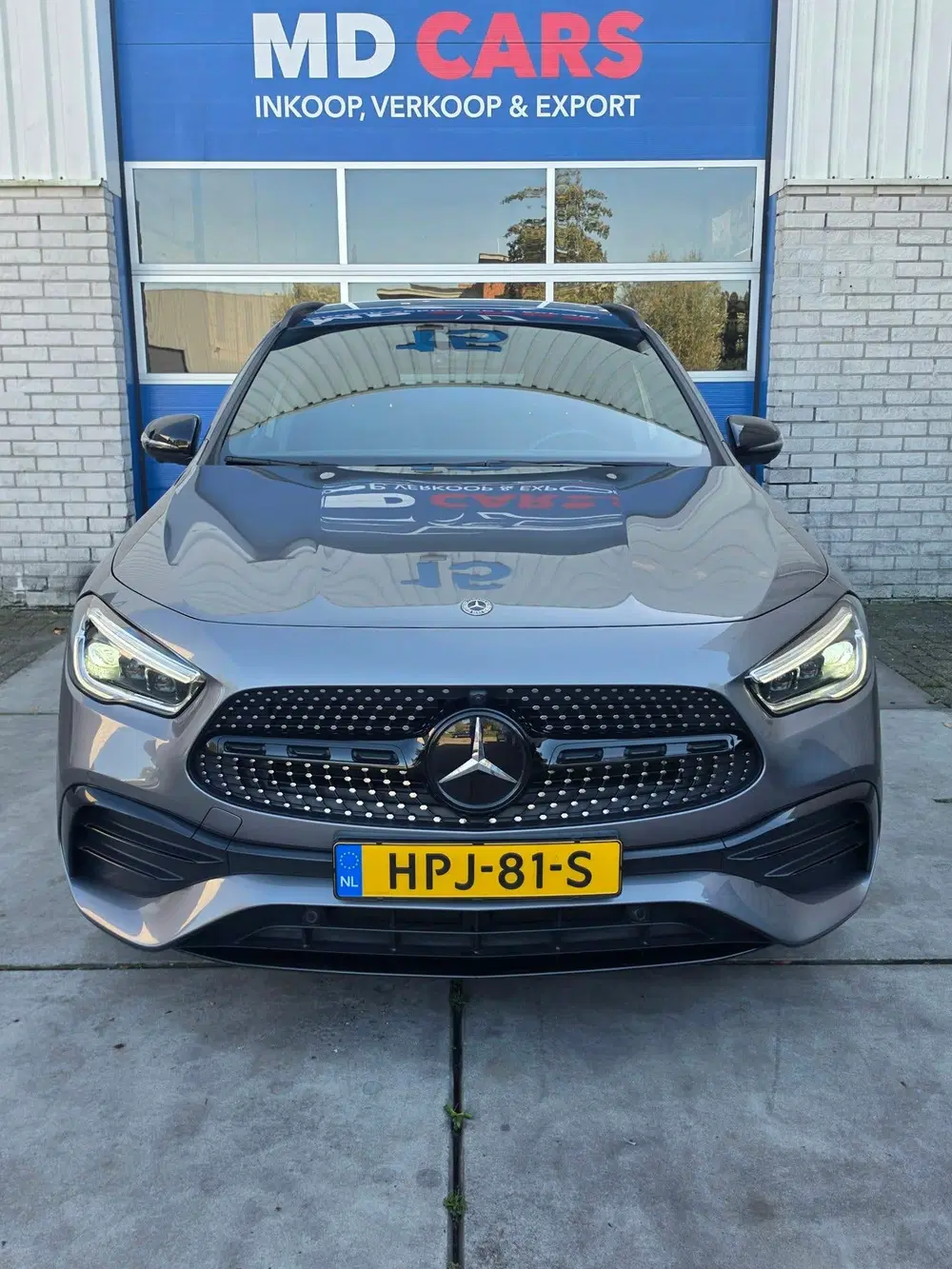Mercedes-Benz GLA 250 4MATIC AMG Line PANO uit 2020, foto 2