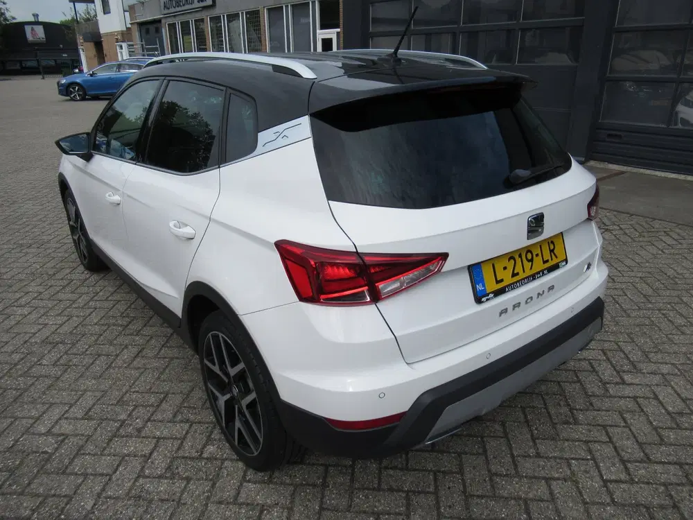 SEAT Arona 1.0 TSI FR Business Intense Plus uit 2021, foto 3