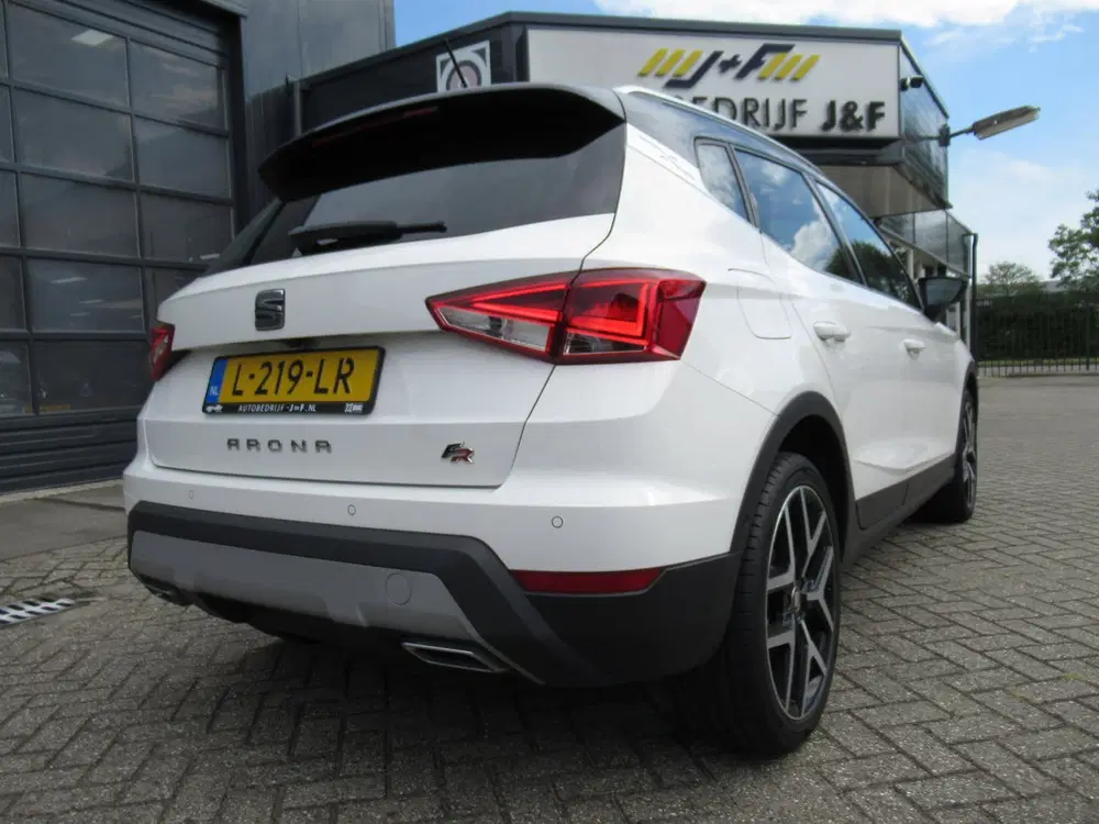 SEAT Arona 1.0 TSI FR Business Intense Plus uit 2021, foto 6