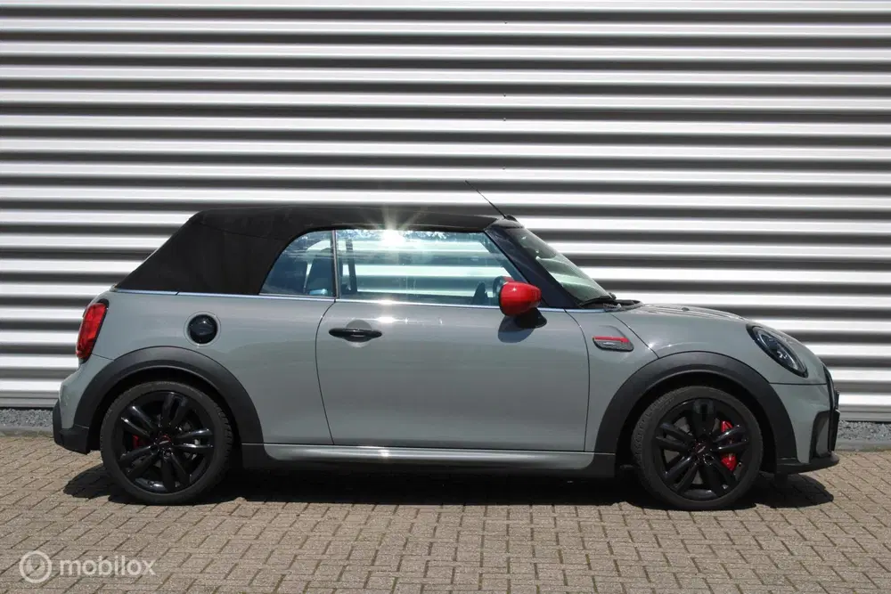 Mini Cabrio 2.0 John Cooper Works 231PK JCW Pack FULL uit 2022, foto 2