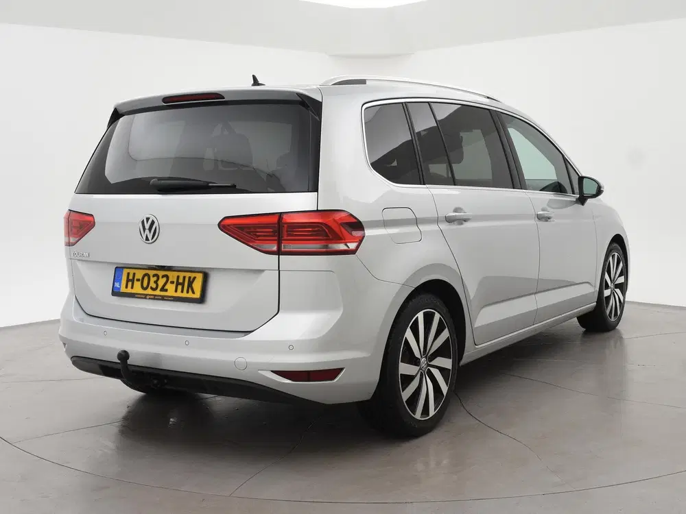 Volkswagen Touran 1.5 TSI 150 PK DSG AUT. 7-PERS HIGHLINE + uit 2020, foto 2