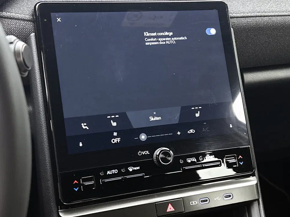 Lexus LBX 2WD + Comfort & Safety Pack uit 2025, foto 12