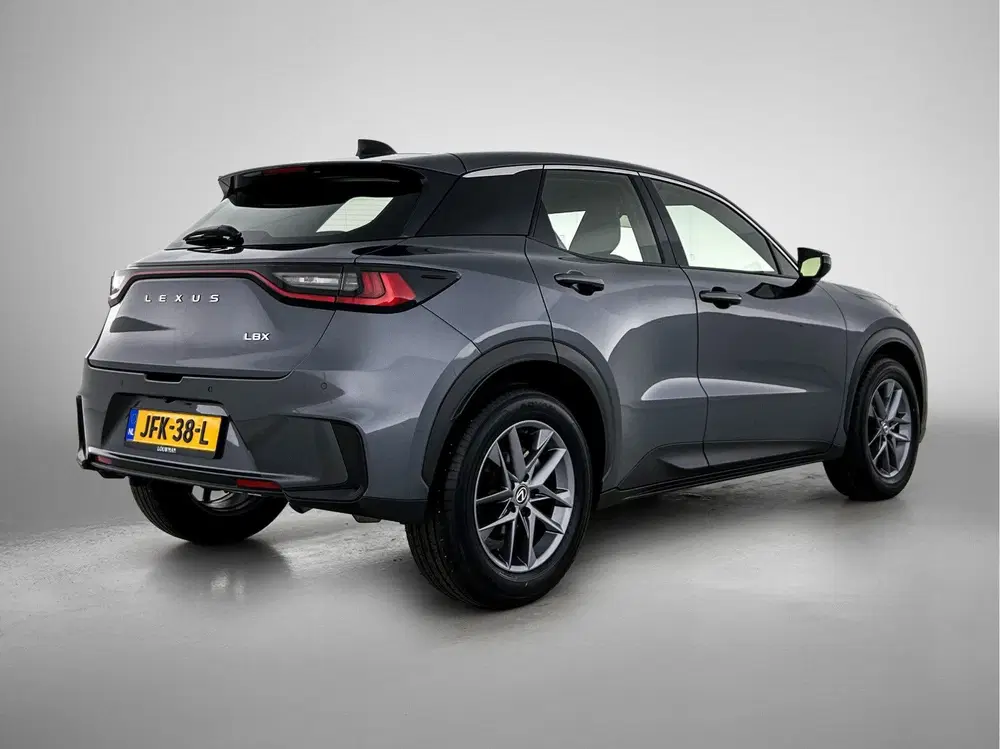Lexus LBX 2WD + Comfort & Safety Pack uit 2025, foto 2