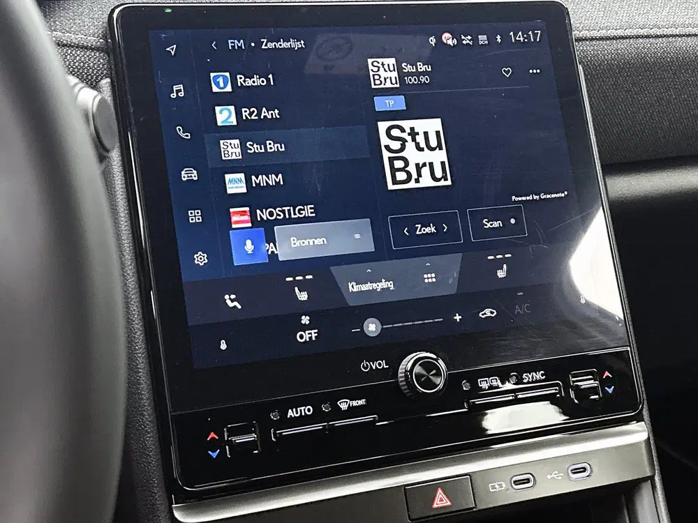 Lexus LBX 2WD + Comfort & Safety Pack uit 2025, foto 7