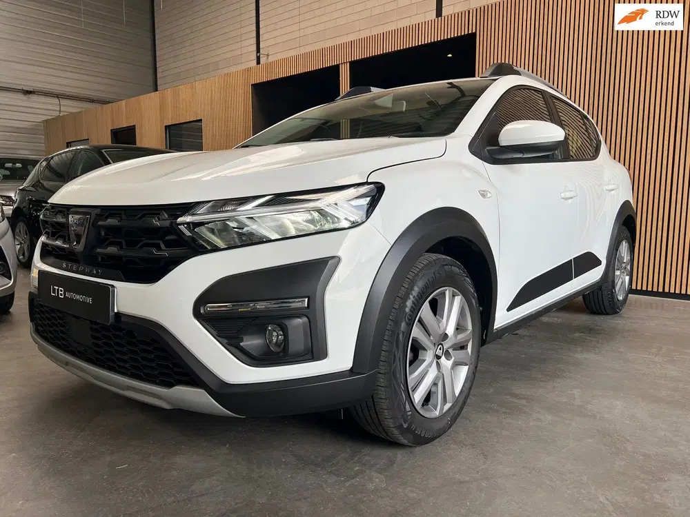 Dacia Sandero 1.0 TCe 90 Automaat uit 2022