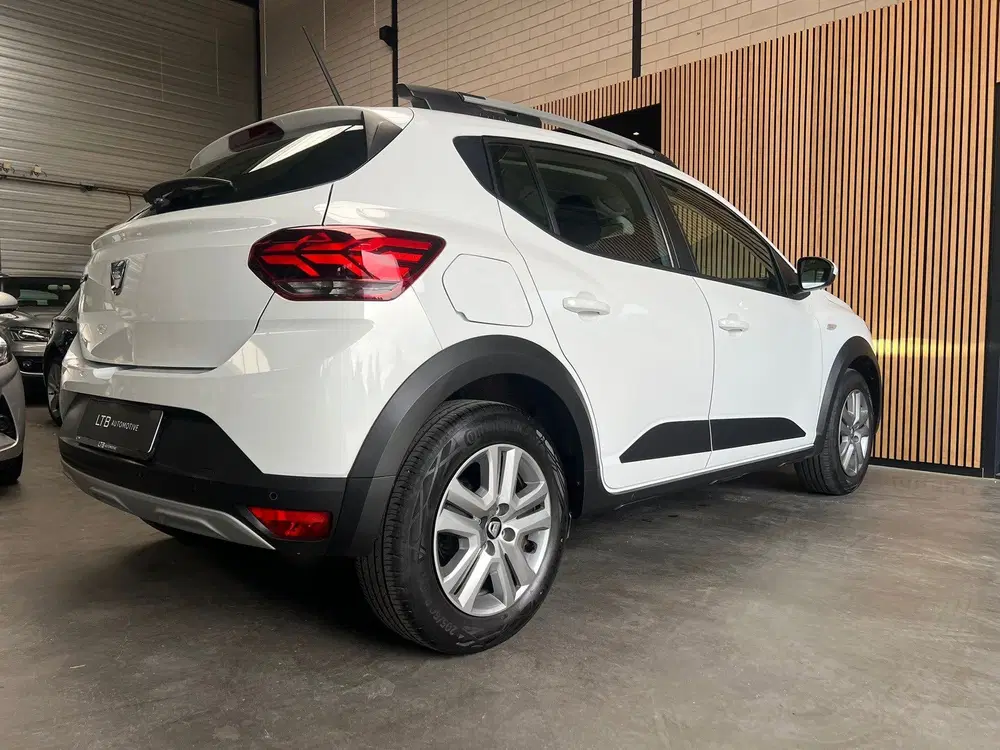 Dacia Sandero 1.0 TCe 90 Automaat uit 2022, foto 4